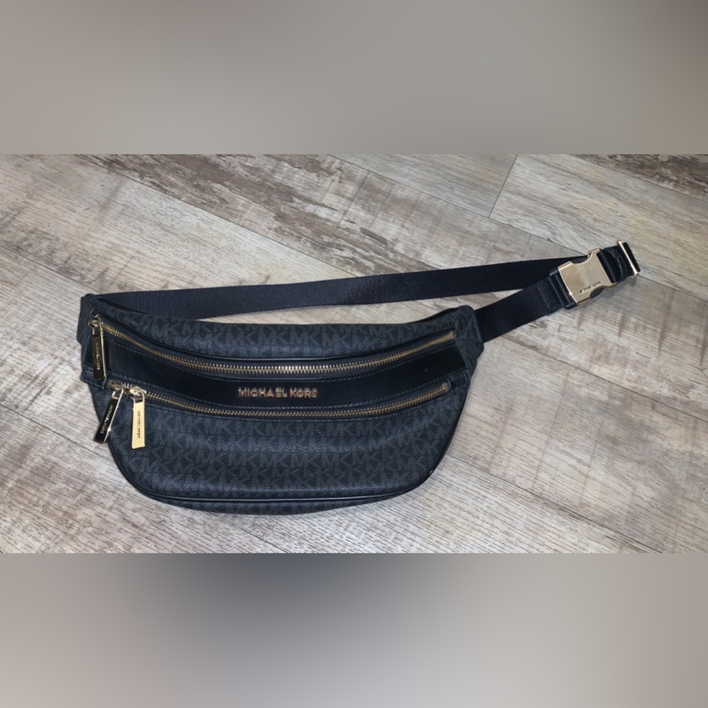 Michael Michael Kors Michael Kors Faux Leather Belt Bag